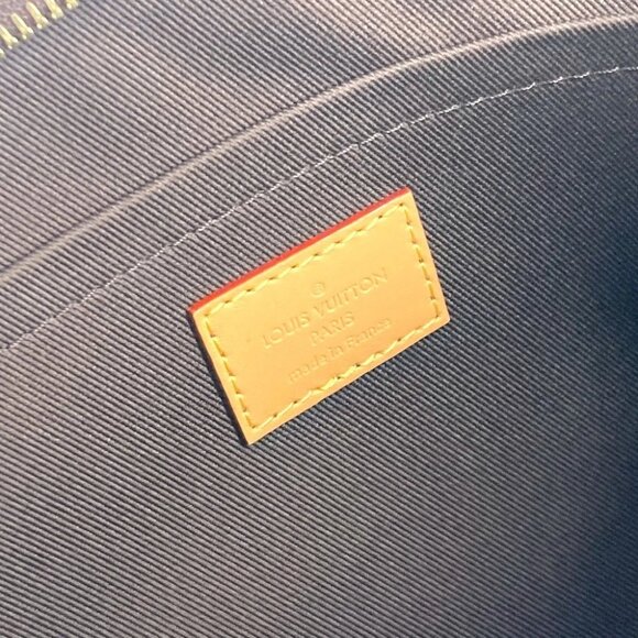 LOUIS VUITTON M83568 Monogram-Cragi Pochette-Voyage Souple bag pouch Clutch - Picture 5 of 16